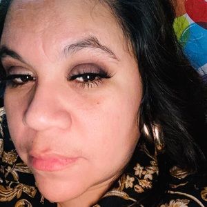 Meet your Posher, Lorena